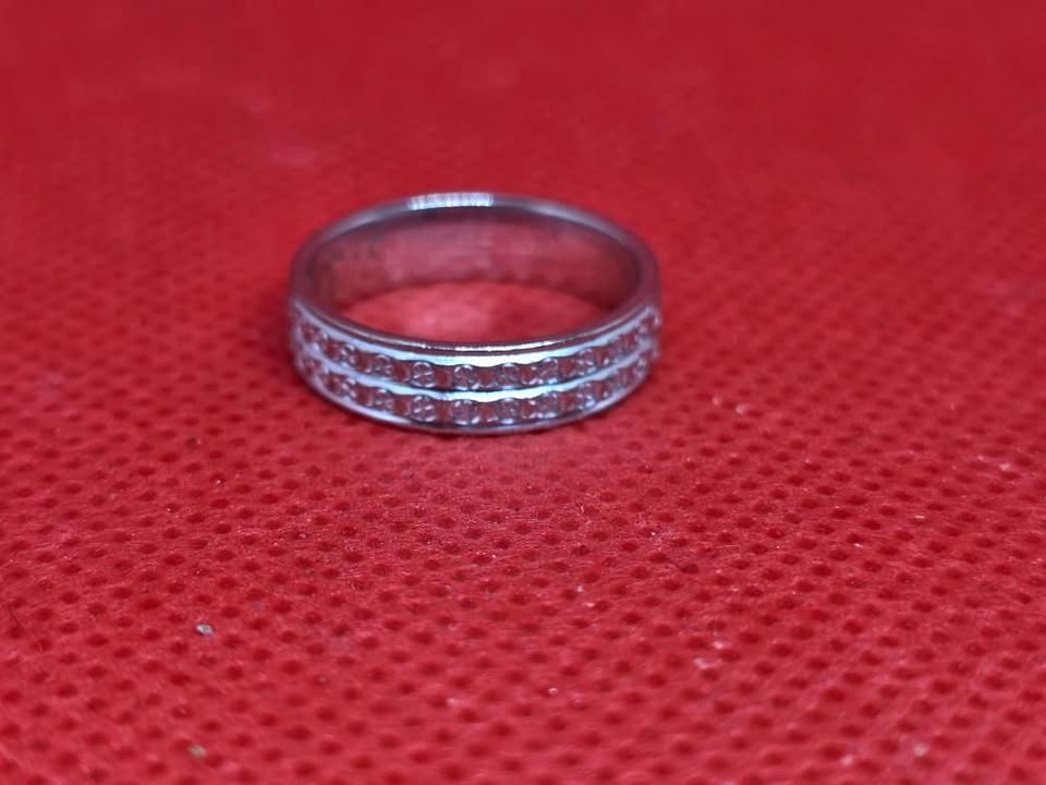 +White gold band 4g cluster dimond - Image 4