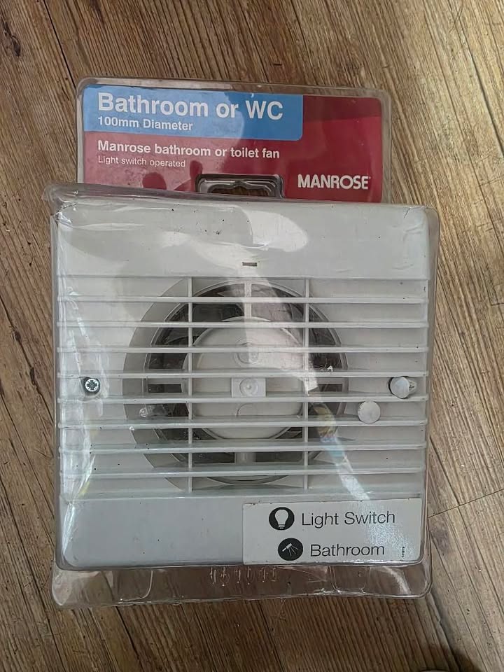 Manrose White Bathroom Fan with Timer - 100mm - Image 5